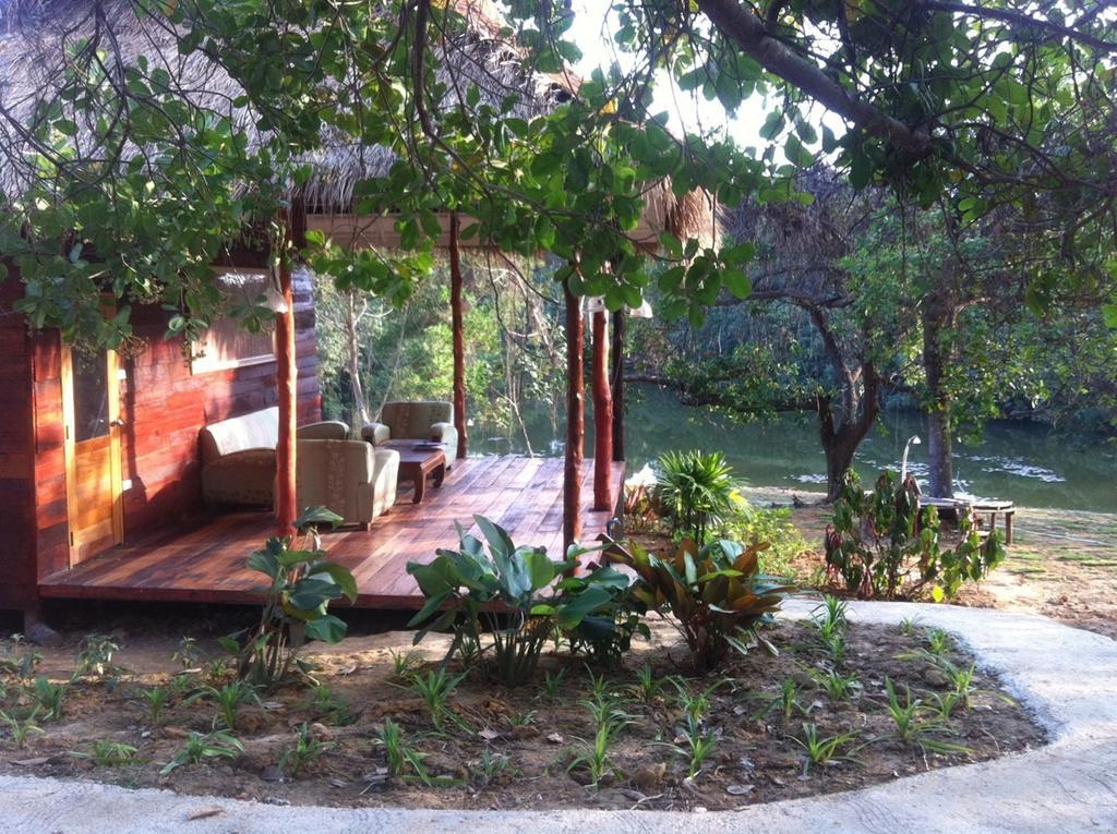 Rabbit Bungalow Koh Phayam Luaran gambar